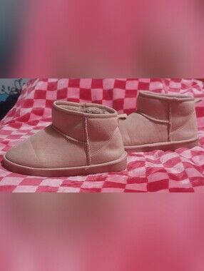 Cozy Ankle Boots in Blush Pink